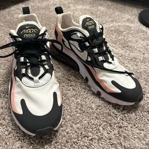 Women’s US9.5 Nike Airmax 270 React sneaker/athletic shoe